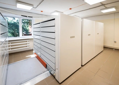 Мобильные стеллажи для книг с электроприводом