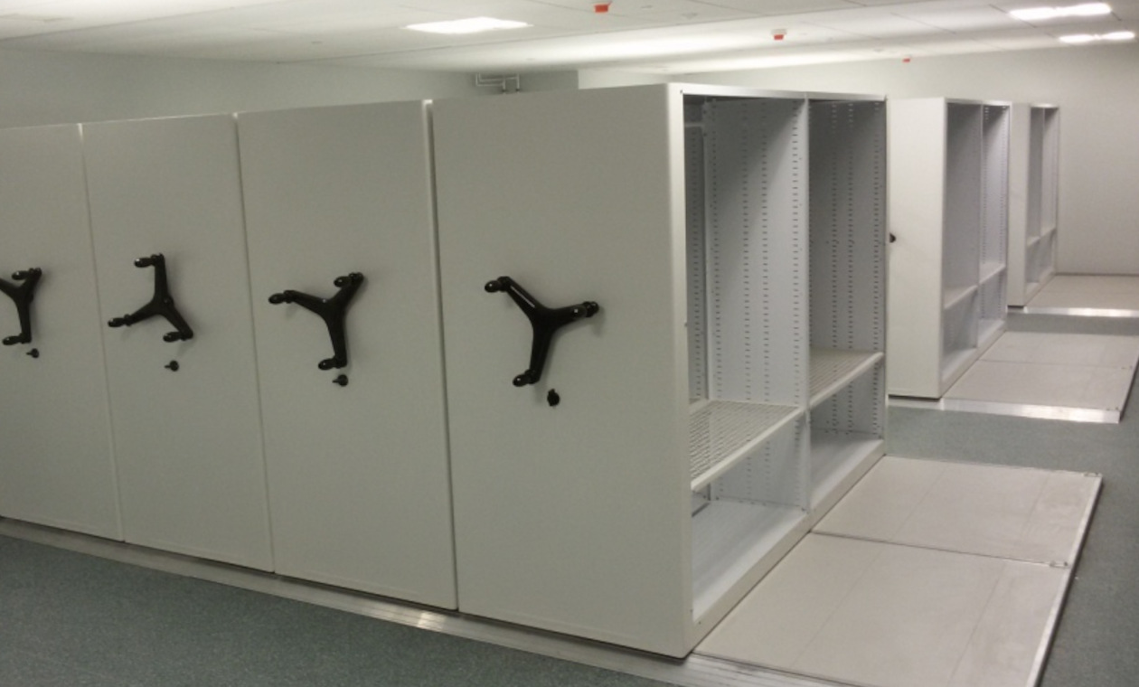 Сетчатые полки для одежды